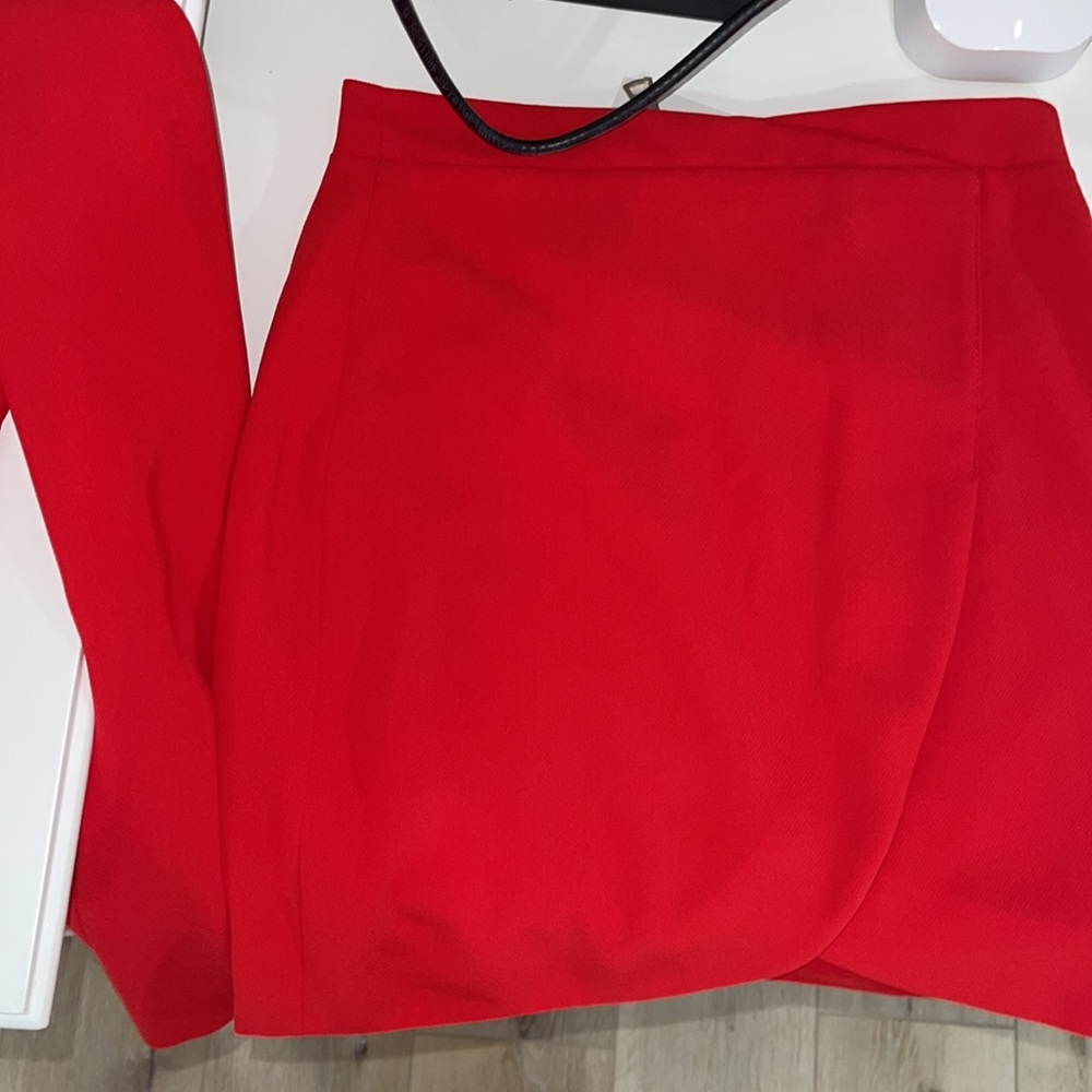 Red Bebe set - Picture 4 of 6